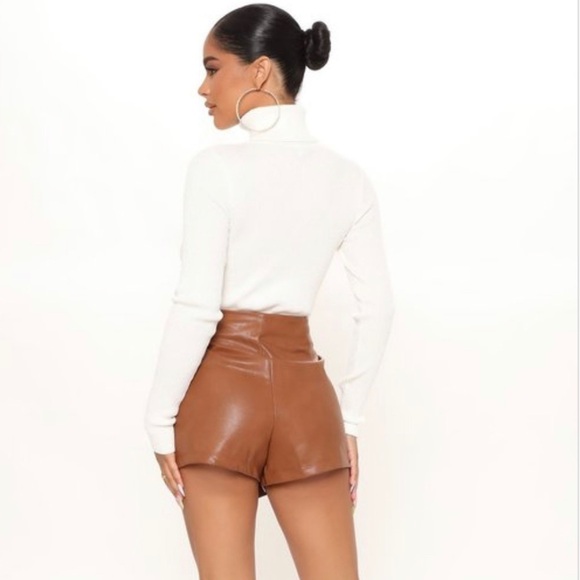 NEW TRENDY DUSTY BLUSH BUTTON FRONT FAUX LEATHER SKORT - Picture 14 of 17